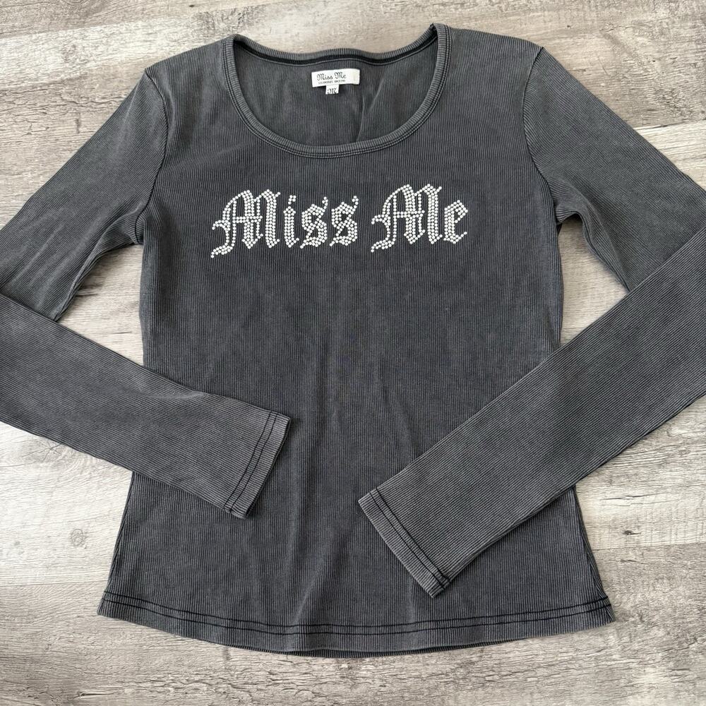 Miss Me RHINESTONES Glitter T-Shirt Sz Medium Logo Spell Out Ribbed Round Neck